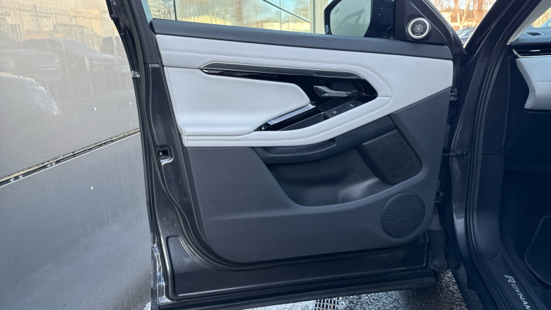 Land Rover Range Rover Evoque 1.5 P300e R-Dynamic SE 5dr Auto Hatchback